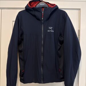 Arc'teryx Atom Lt Hooded Jacket. Midnight Blue. Mens Medium.